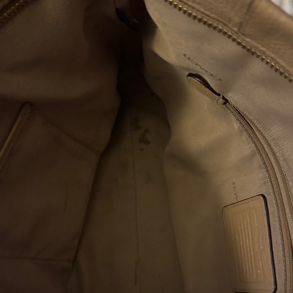 Vintage Coach Classic Pebbled Leather Beige Shoulder Bag - Picture 3 of 9